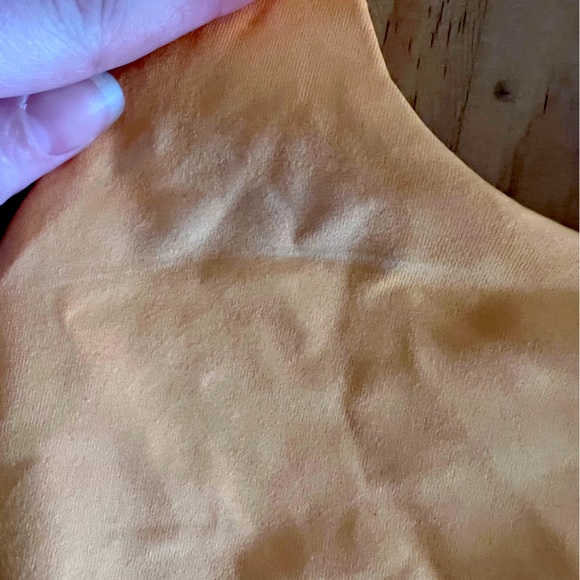 LULULEMON ORANGE CRUSH AOORTS BRA SZ4 - Picture 6 of 7